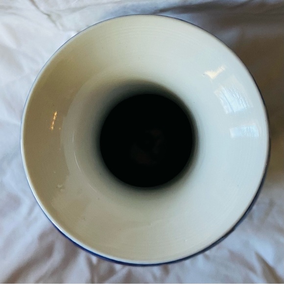 NWT Exotic Orient Style Vase Adorned w/Graceful Birds & Orchids- Pottery Picture - Picture 14 of 16